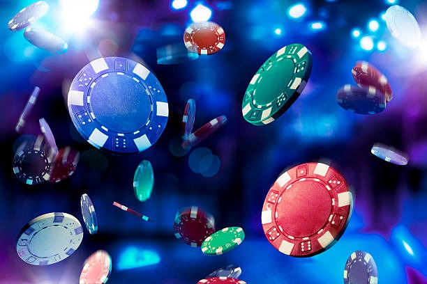 Starlight Princess game interface on mobile phone showing spin button and payout table